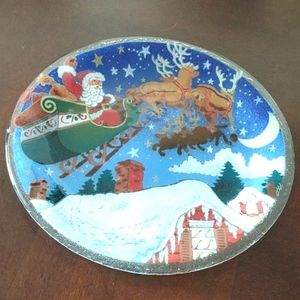 Peggy Karr Glass Santa with Sleigh and reindeer on rooftops 11" plate Re…